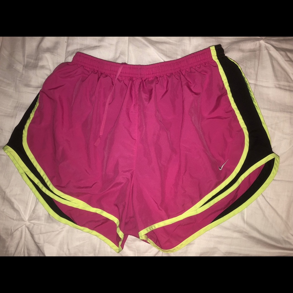 Nike tempo dri fit shorts size xl
